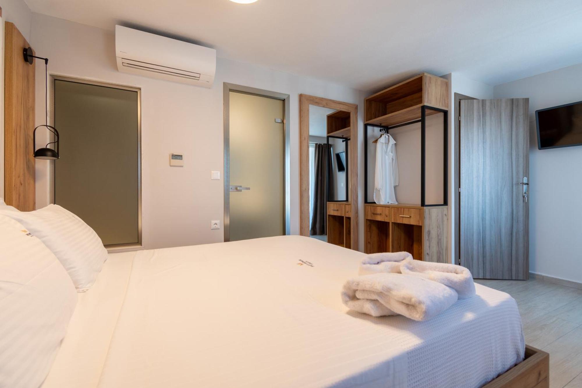 Sarti Premium Suites Buitenkant foto