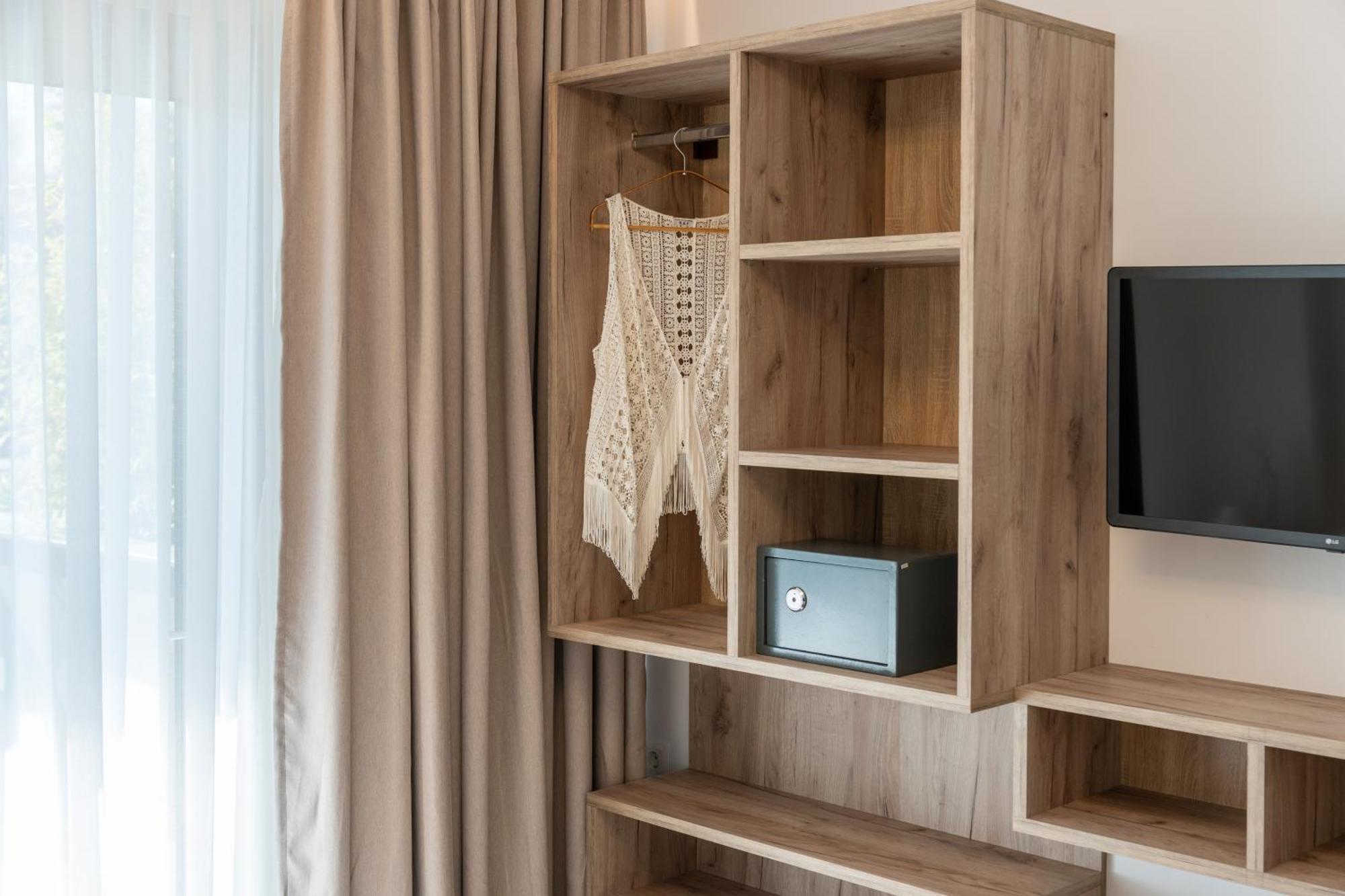 Sarti Premium Suites Buitenkant foto